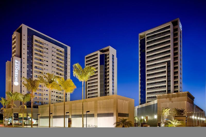 Hotel Intercity Brasilia Led Aguas Claras Exterior foto